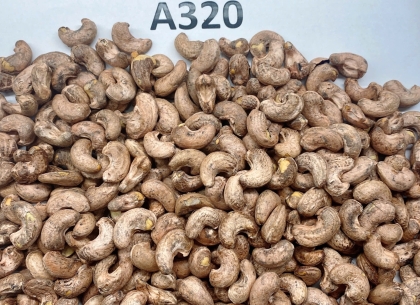 Cashew kernel A320